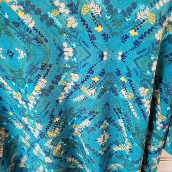 Lularoe Irma Top Size XS - Picture 6 of 6